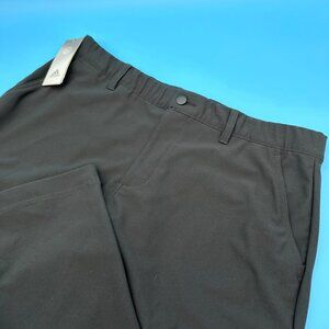 Adidas Men's Statement Warp Knit Tapered Cut Golf‎ Pant, Size W34 x L34, Black